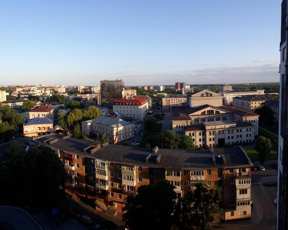 Чудова Квартира В Центрі Міста リウネ エクステリア 写真
